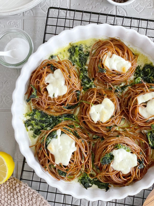 Einfaches Rezept für Spaghetti-Spinat-Nester